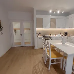 Boho Style In Center Of Apartamento Tirana
